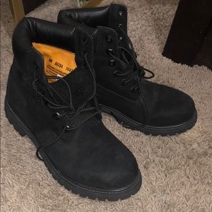 Black Timberlands